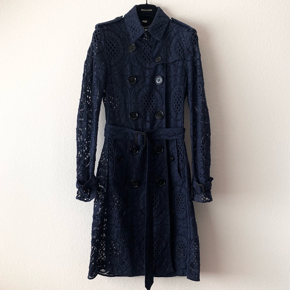 Burberry lace trench coat - Picture 2 of 16